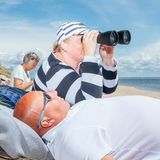 Maximilian Mann, 2023: Touristen am Strand auf der Insel Sylt  Hier abstimmen: www.stern.de/voting75