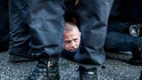 Jonas Wresch, 2017: Demonstrant während der "Welcome to Hell"-Demo rund um den G20-Gipfel in Hamburg  Hier abstimmen: www.stern.de/voting75