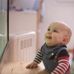 Erziehungstipps: Warum Einjährige kein Fernsehen schauen sollten