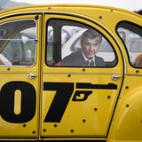 Eine Ente dekoriert mit einem Foto von James Bond