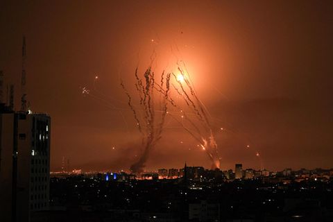 Iron Dome im Gefecht über der Stadt Netiwot.