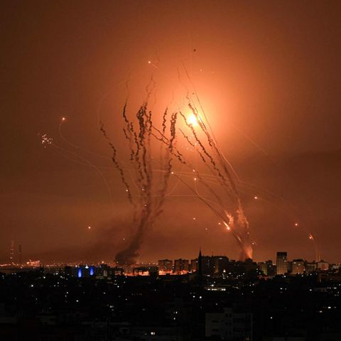 Iron Dome in battle above the city of Netiwot.