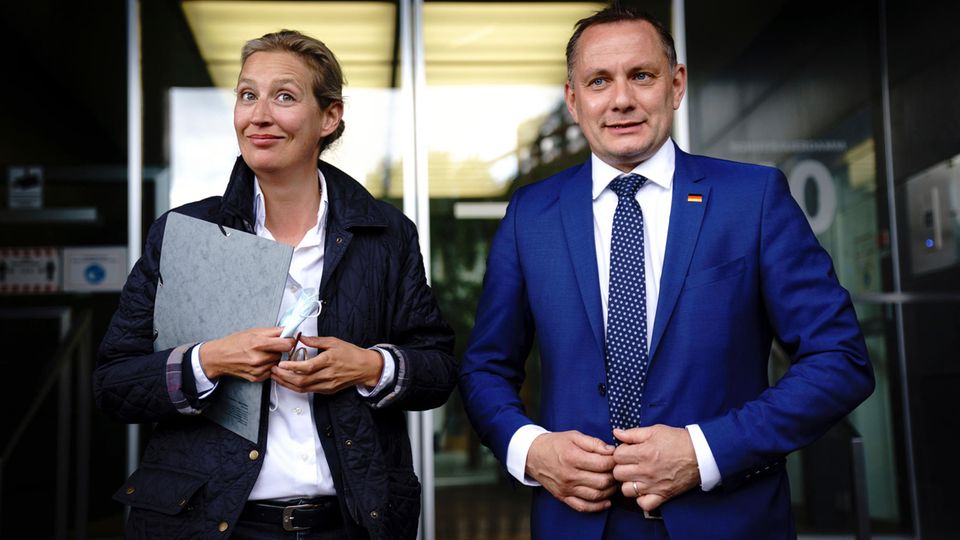 Alice Weidel und Tino Chrupalla, die Partei-Vorsitzenden der AFD sorgen selbst intern für Kritik an ihrer Führung