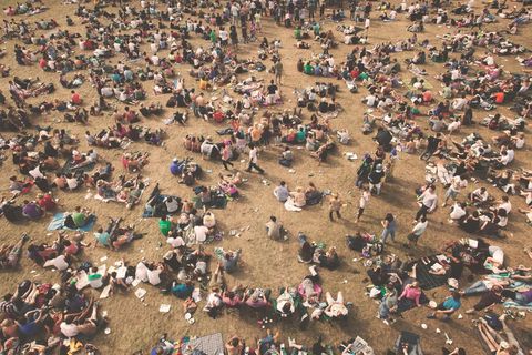 Menschenmenge auf einem Open-Air-Festival