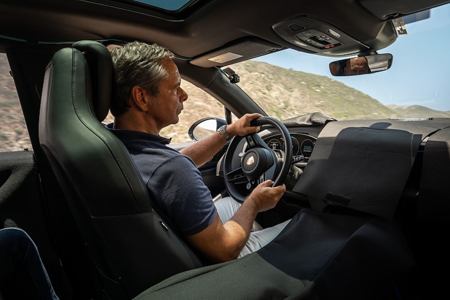 Porsche Macan E 2024