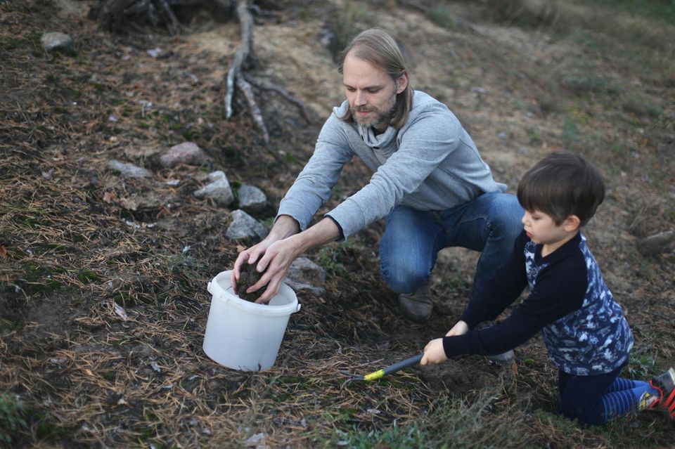 Christopher Hartl mit seinem Sohn