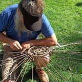 Mann mit grauen Haare und Bart