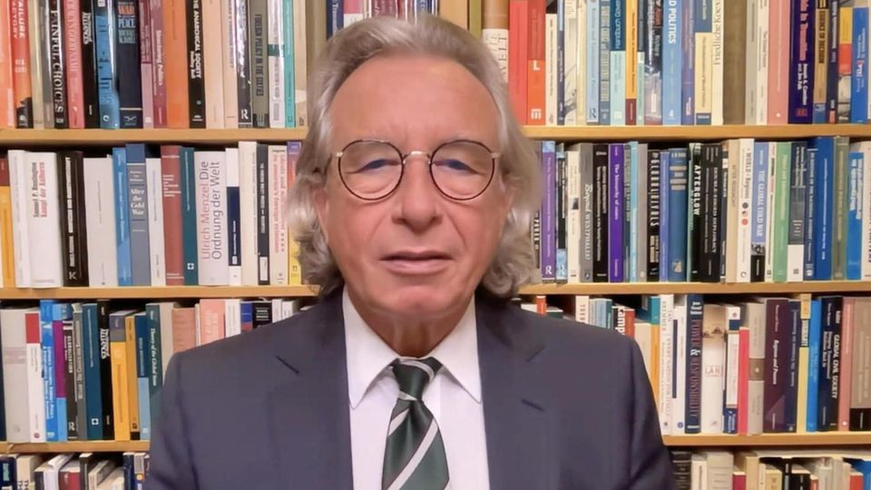 Politologe Thomas Jäger erklärt im Interview, wie es nach dem Hamas-Angriff um die Regierungsverhältnisse im durch die Justizreform gespaltenen Israel steht und warum Europa "nicht mal über Bande" Einfluss auf den Krieg nehmen kann.