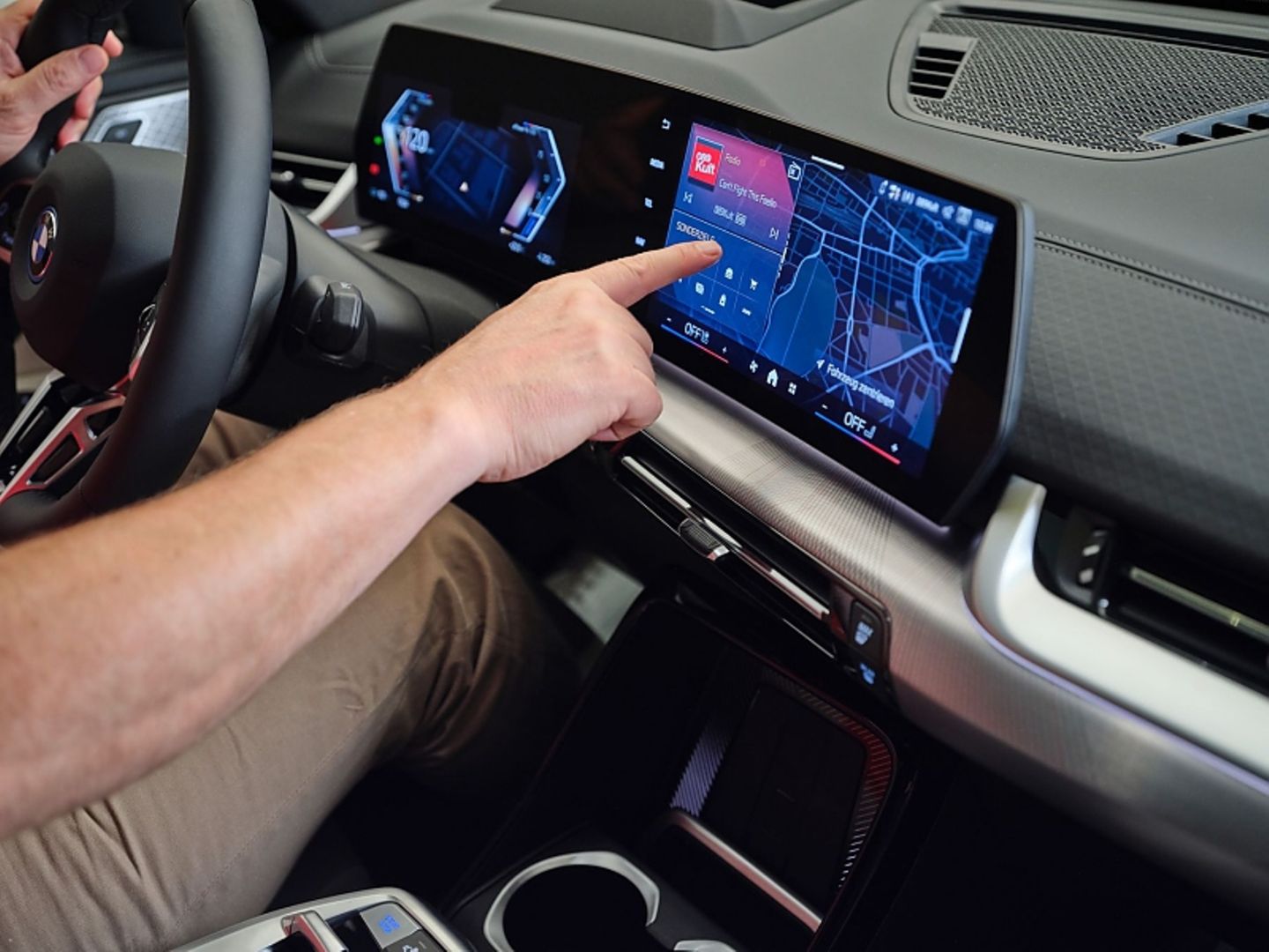 BMW iX2 xDrive30
