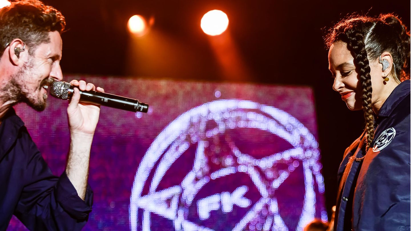 Joy Denalane und Max Herre bei einem Auftritt