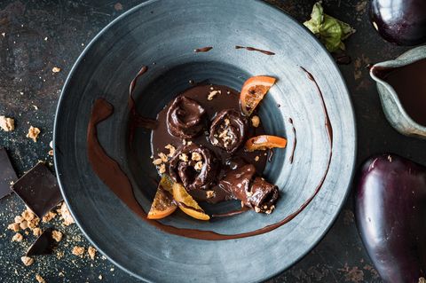 Italienisches Dessert "Melanzana alla cioccolata"