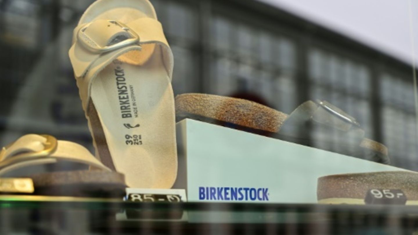 Schwacher Börsenstart: Birkenstock-Aktie gut zehn Prozent unter dem Ausgabepreis