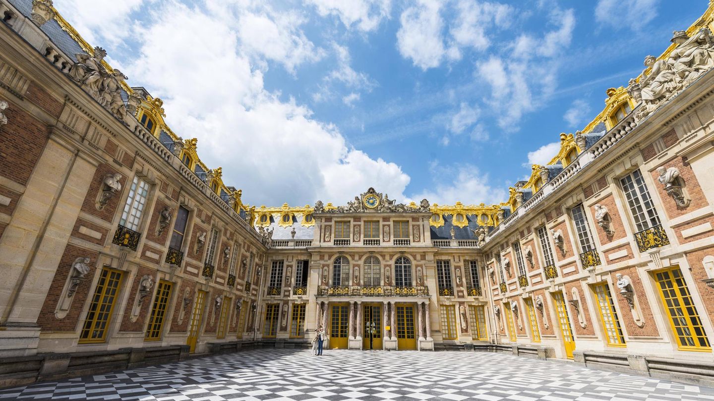 Hof von Schloss Versailles