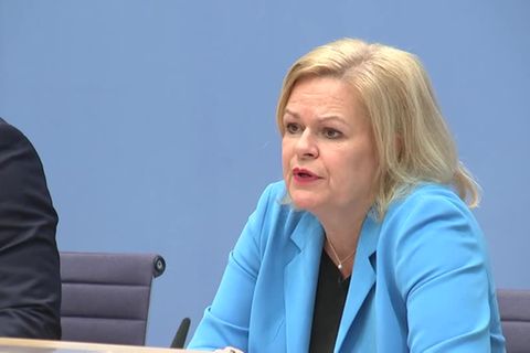 Video: Faeser: "Verbote sind eindeutiges Signal"