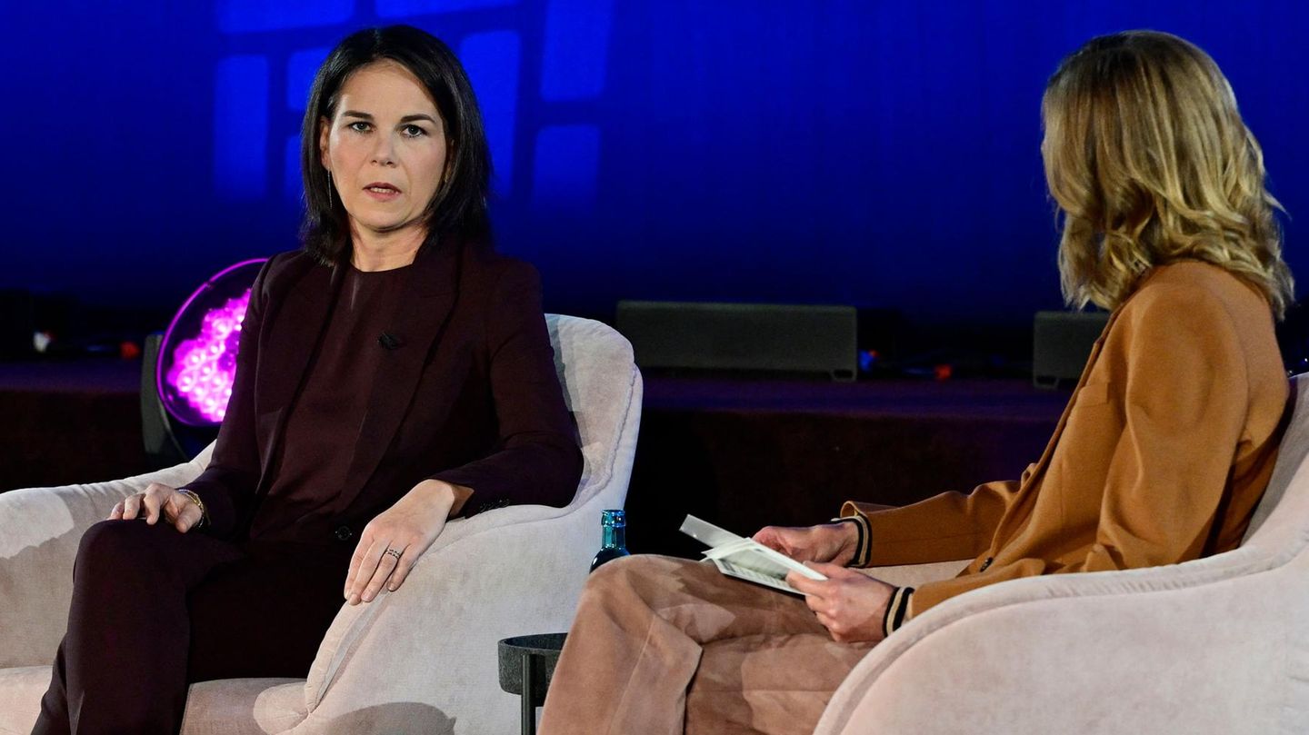 Annalena Baerbock on Brigitte Live: The Foreign Minister in an interview