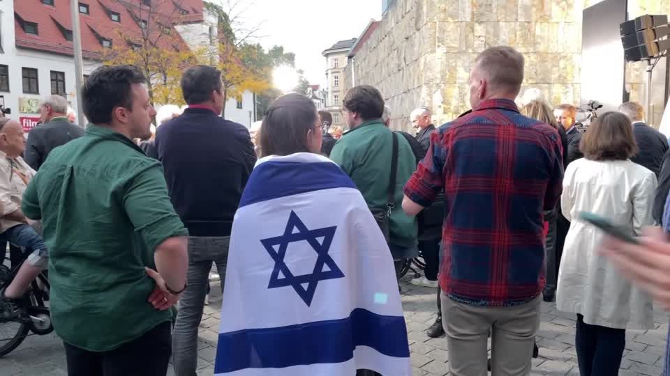 Video: München: Jüdische Gemeinde und Gäste gedenken der Opfer in Israel