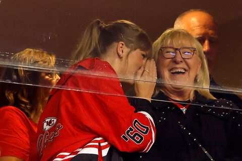 Taylor Swift und Donna Kelce