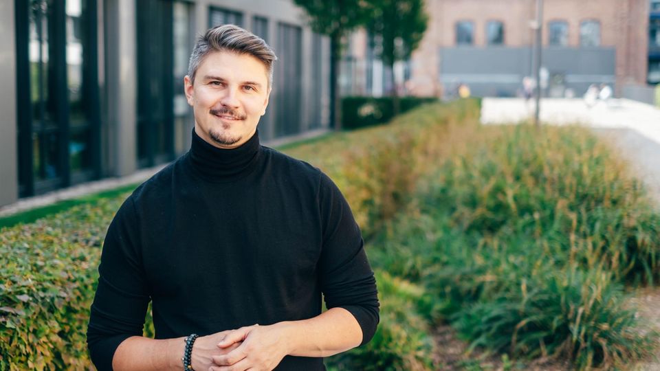 Pavlo Stroblja CSD Rainbowwashing Pride Queermentor-Gründer Pavlo Stroblja
