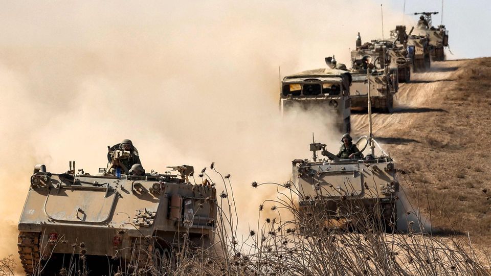 Israelische Panzer an der Grenze zum Gazastreifen