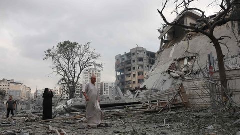Eine zerstörte Straße in Gaza-City