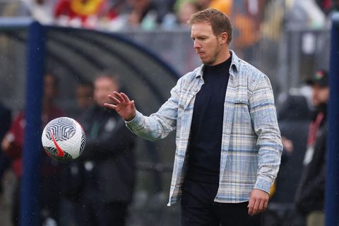 Julian Nagelsmann präsentierte bei seiner Premiere als Bundestrainer ein besonderes Outfit.