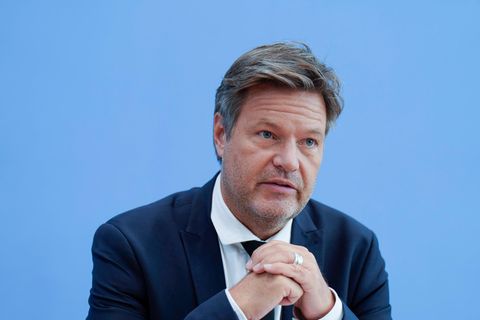 Robert Habeck findet klare Worte zum Angriff auf Israel