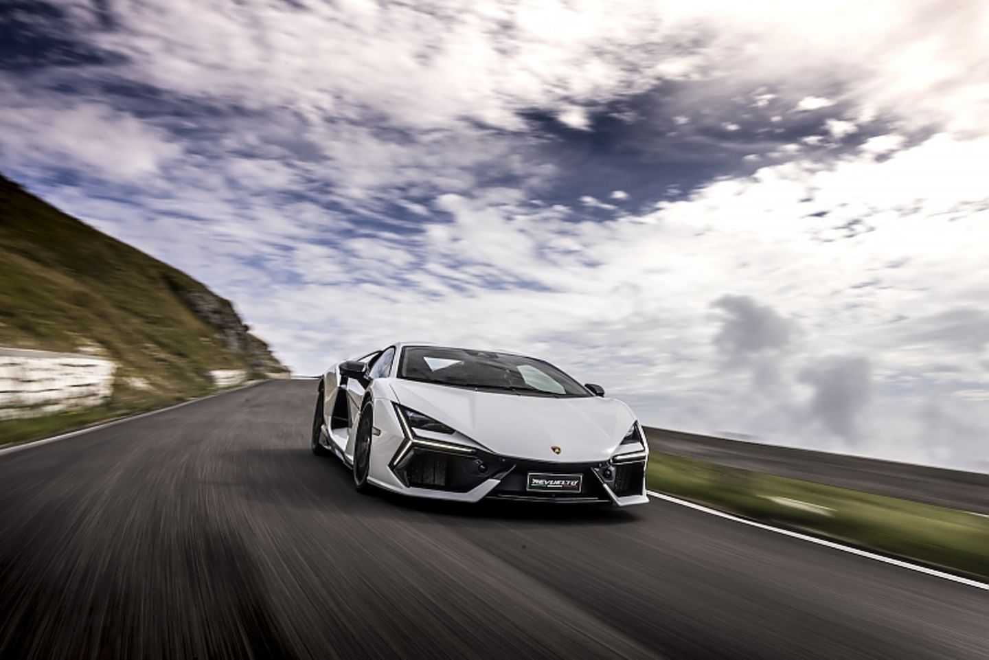 Lamborghini Revuelto 2024