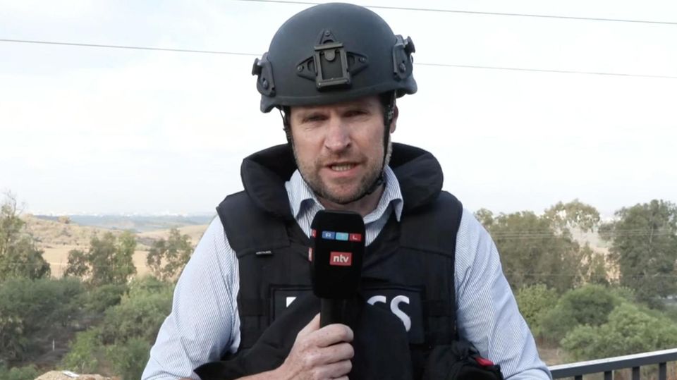 “Go south”: Israel reporter on announced ground offensive and situation in Gaza