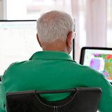 Viele Ruheständler in spe können sich dabei durchaus einen Wechsel zu einem neuen Arbeitgeber vorstellen. 60 Prozent der Befragten war es egal, ob sie im Rentenalter für ihr aktuelles oder ein anderes Unternehmen arbeiten werden. Weitere 19 Prozent planen der Untersuchung zufolge dezidiert, sich woanders zu bewerben.