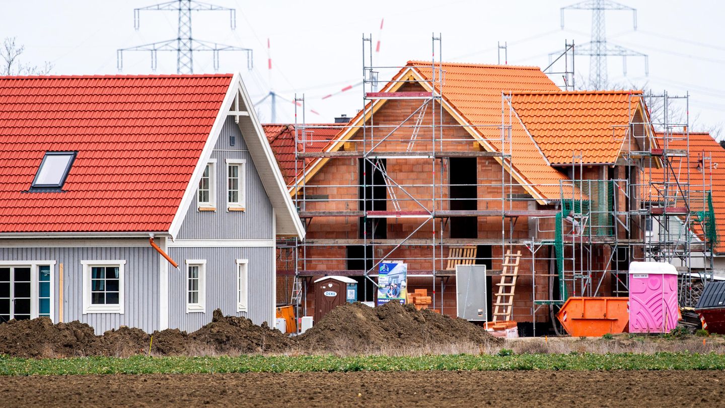 Real estate funding: Improved KfW funding for families starts