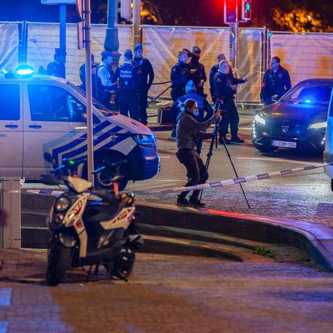Polizei in Brüssel und Absperrbänder
