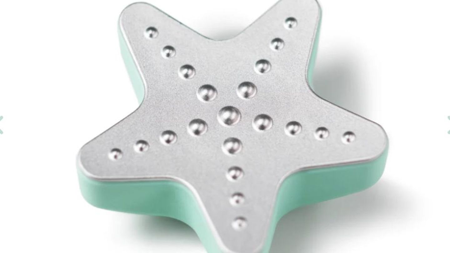 Designerin entwickelt Gerät gegen Hautkrankheit