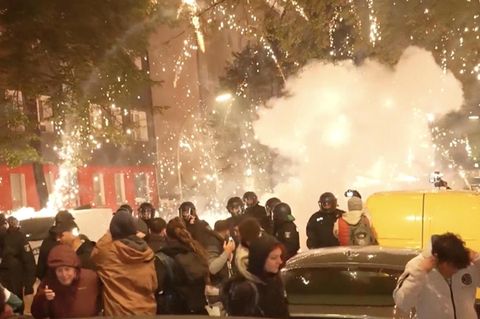 Reem Alabali-Radovan: "Nicht alle in einen Topf werfen" – Antirassismus-Beauftragte über Demonstranten in Berlin-Neukölln