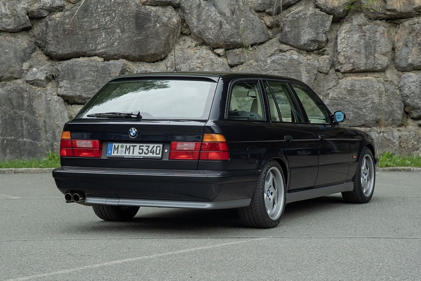 BMW M5 Touring E34