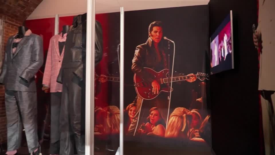 Video: Elvis-Ausstellung bringt mehr als 400 Exponate nach London Video: Elvis-Ausstellung bringt mehr als 400 Exponate nach London