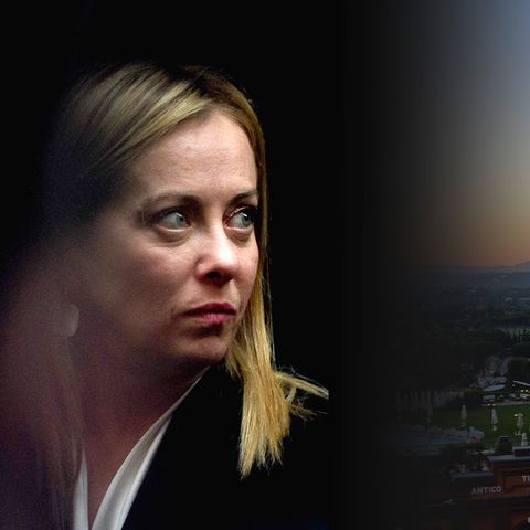 Giorgia Meloni, eine Frau im Profil mit ernstem Blick