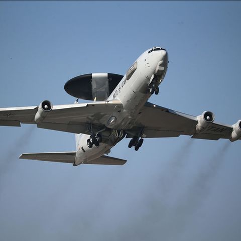 Ein Aufklärungsflugzeug vom Typ Awacs der Nato