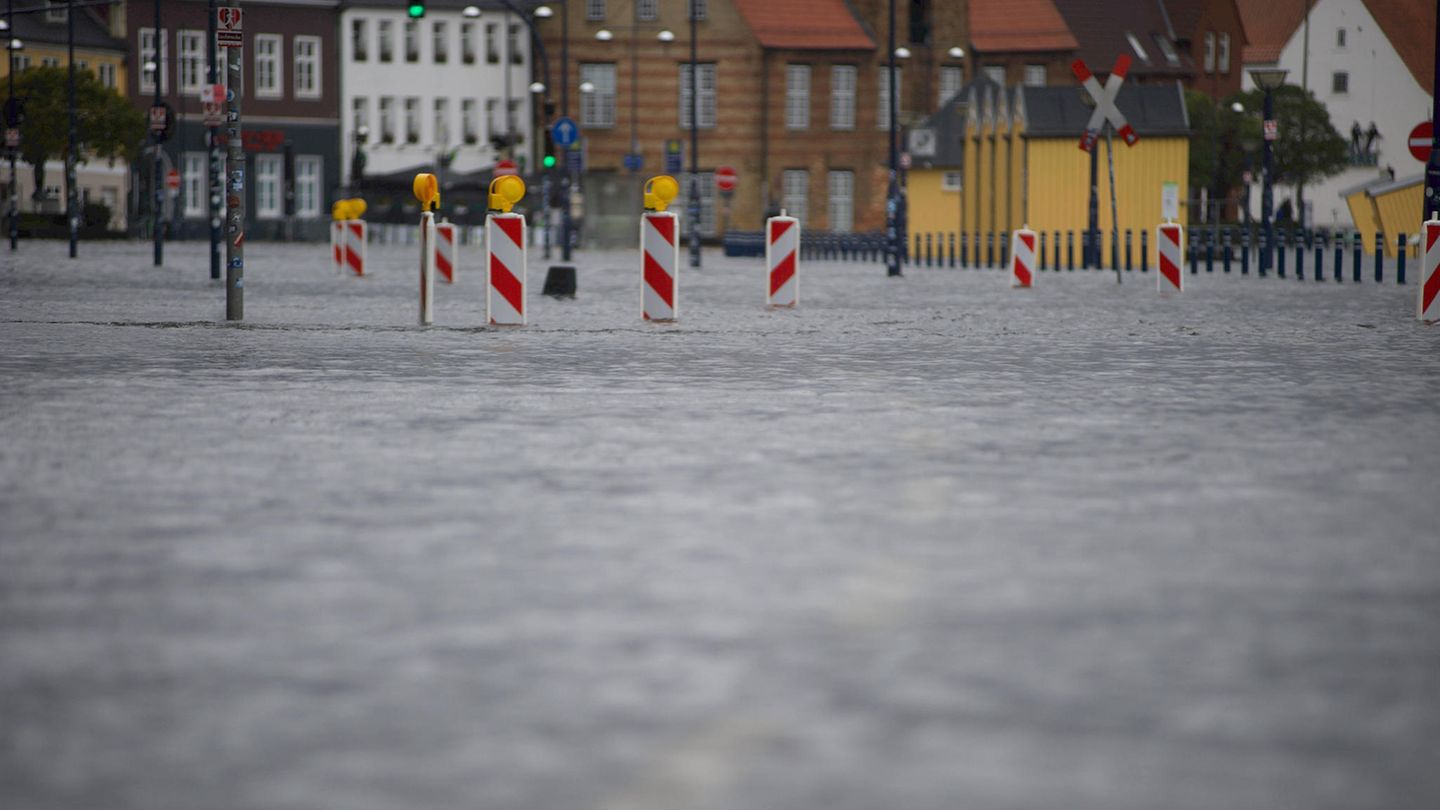 Das Wasser in Flensburg ist am Abend gestiegen.