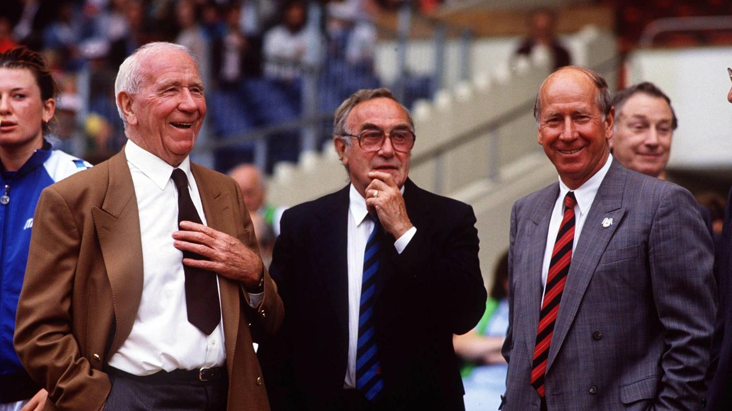 1990: Bobby Charlton blieb bei Manchester United