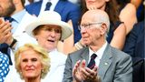 Sir Bobby Charlton hinterlässt seine Frau Norma (hier 2018 in Wembley)