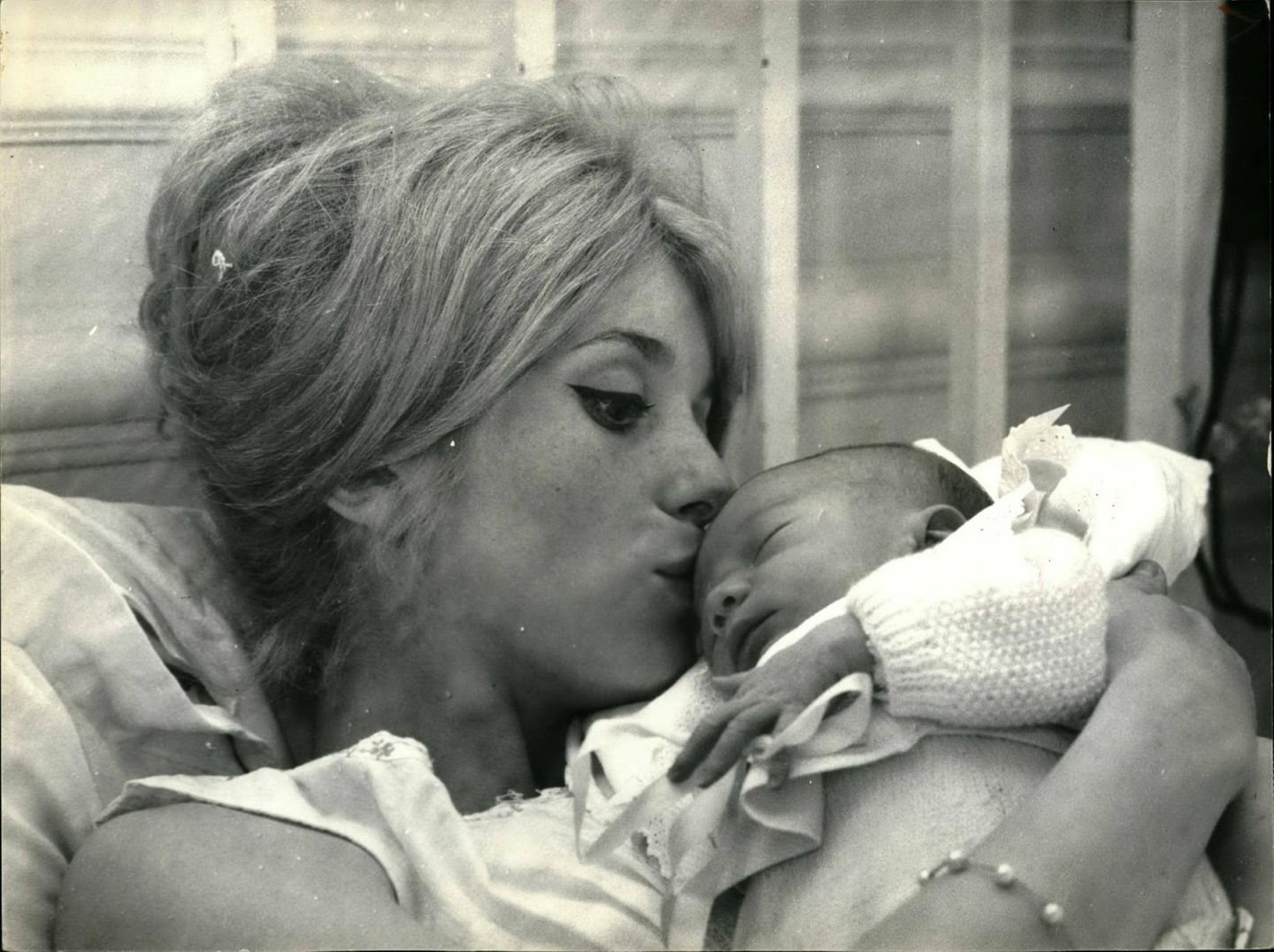 Ein Jahr später kam ihr gemeinsamer Sohn Christian zur Welt. Doch Vadim ließ die 20-Jährige damals sitzen, heiratete wenig später Schauspielstar Jane Fonda. 