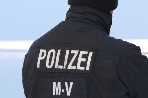 Ein Polizist der Polizei Greifswald