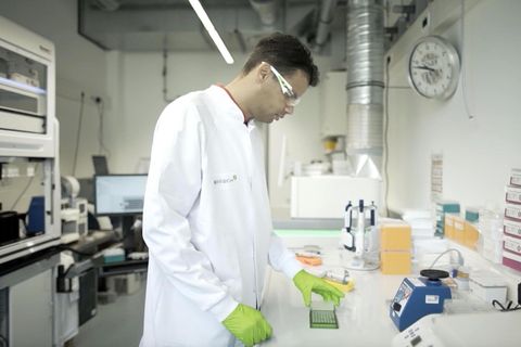 mRNA-Technologie: Neuer Krebs-Impfstoff von BioNTech soll Tumorwachstum stoppen