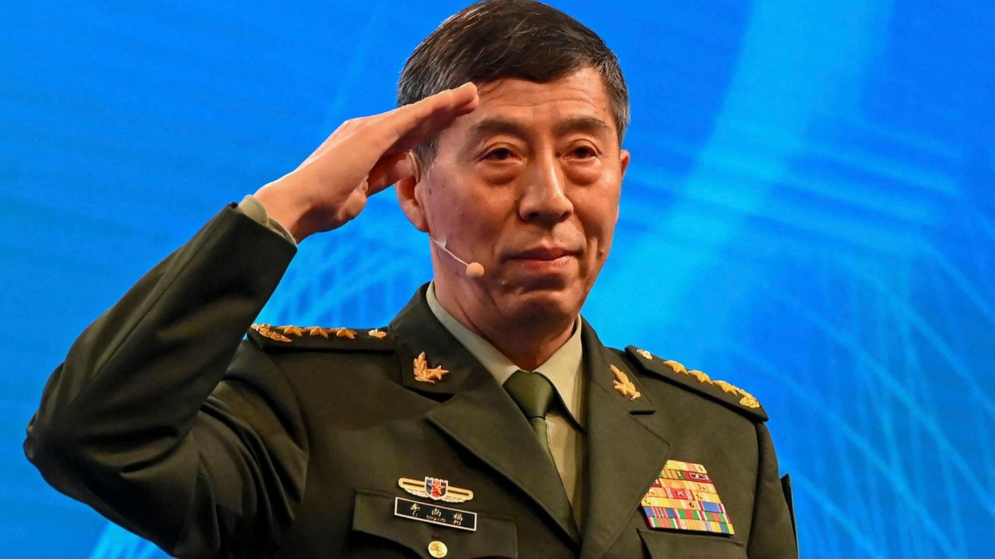 China deposes Defense Minister Li Shangfu, who has not been seen for a long time