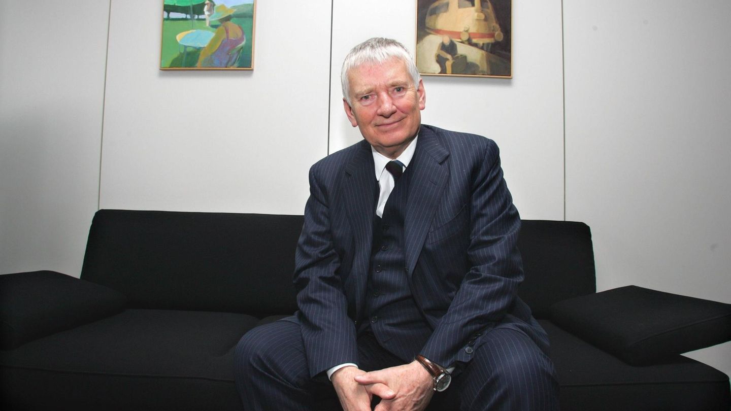 Otto Schily. Otto Schily.
