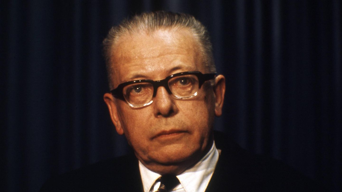Gustav Heinemann. Gustav Heinemann.