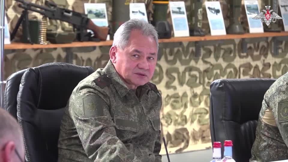 Russlands Verteidigungsminister: Schoigu besucht Kriegsfront in der Ukraine – und lobt russische Soldaten