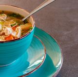 Schnelle, wärmende Hühnersuppe