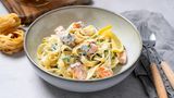 Cremige Pasta mit Lachs und Gorgonzola