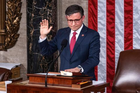 Mike Johnson wurde am Mittwoch als neuer Sprecher des US-Repräsentantenhauses eingeschworen